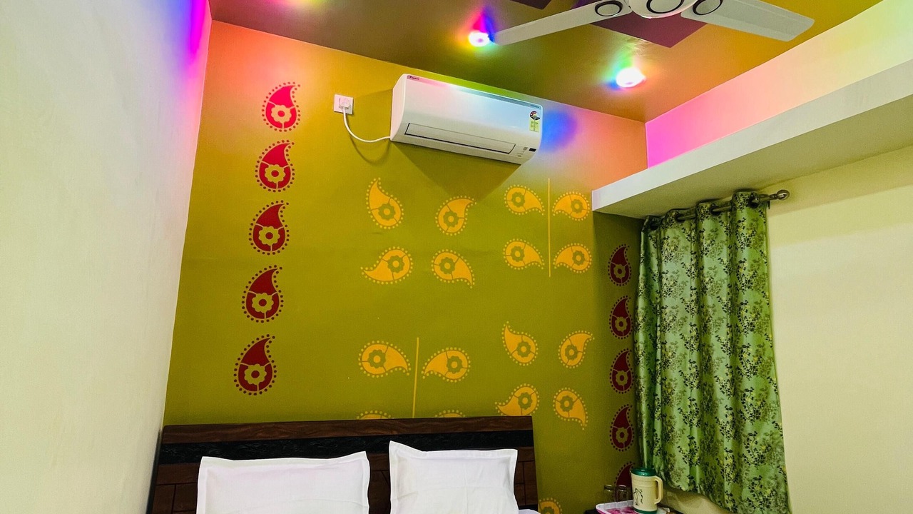 Photo of Bedroom in Rajpipla