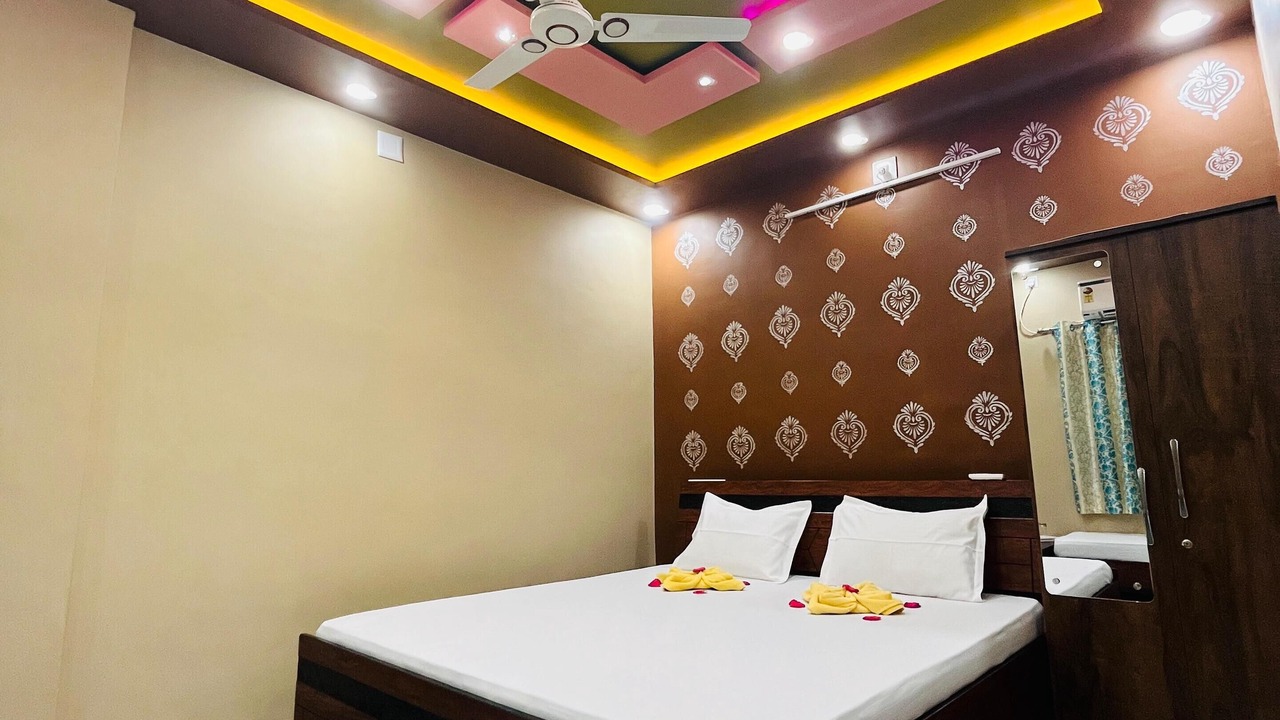 Photo of Bedroom in Rajpipla