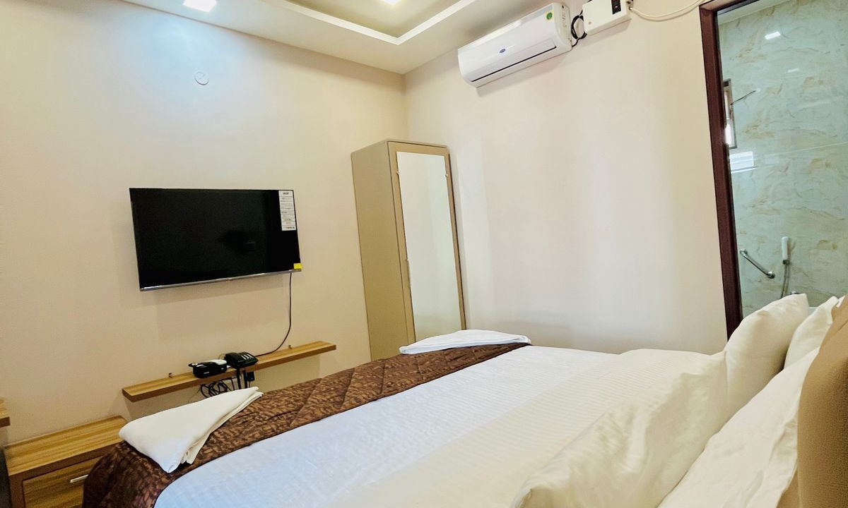 Photo of Bedroom in Courtallam