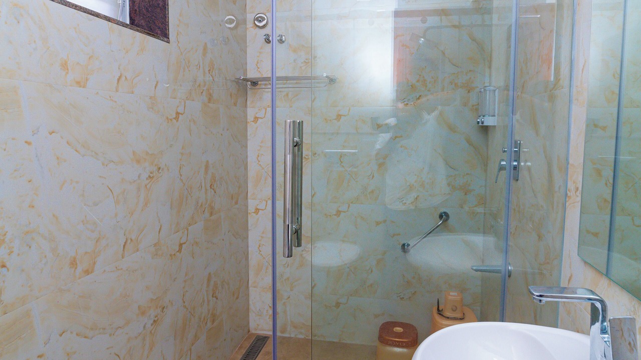 Photo of Bathroom in Courtallam