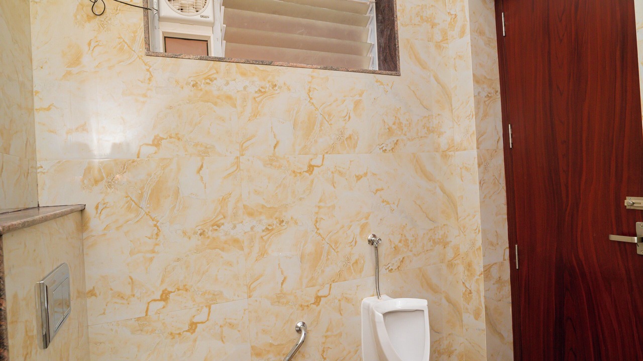 Photo of Bathroom in Courtallam