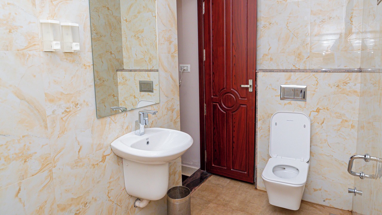 Photo of Bathroom in Courtallam