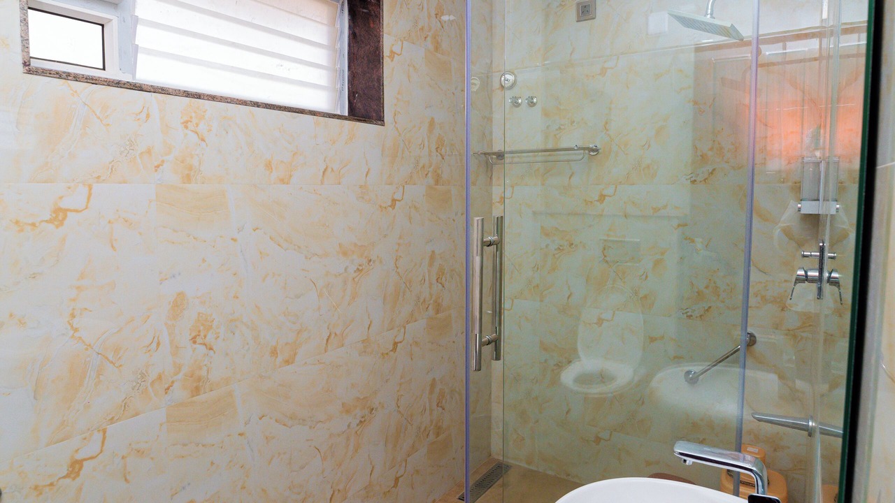 Photo of Bathroom in Courtallam