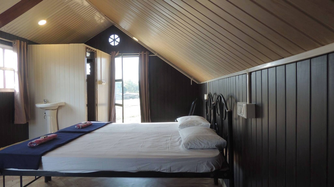Photo of Bedroom in Timbholi