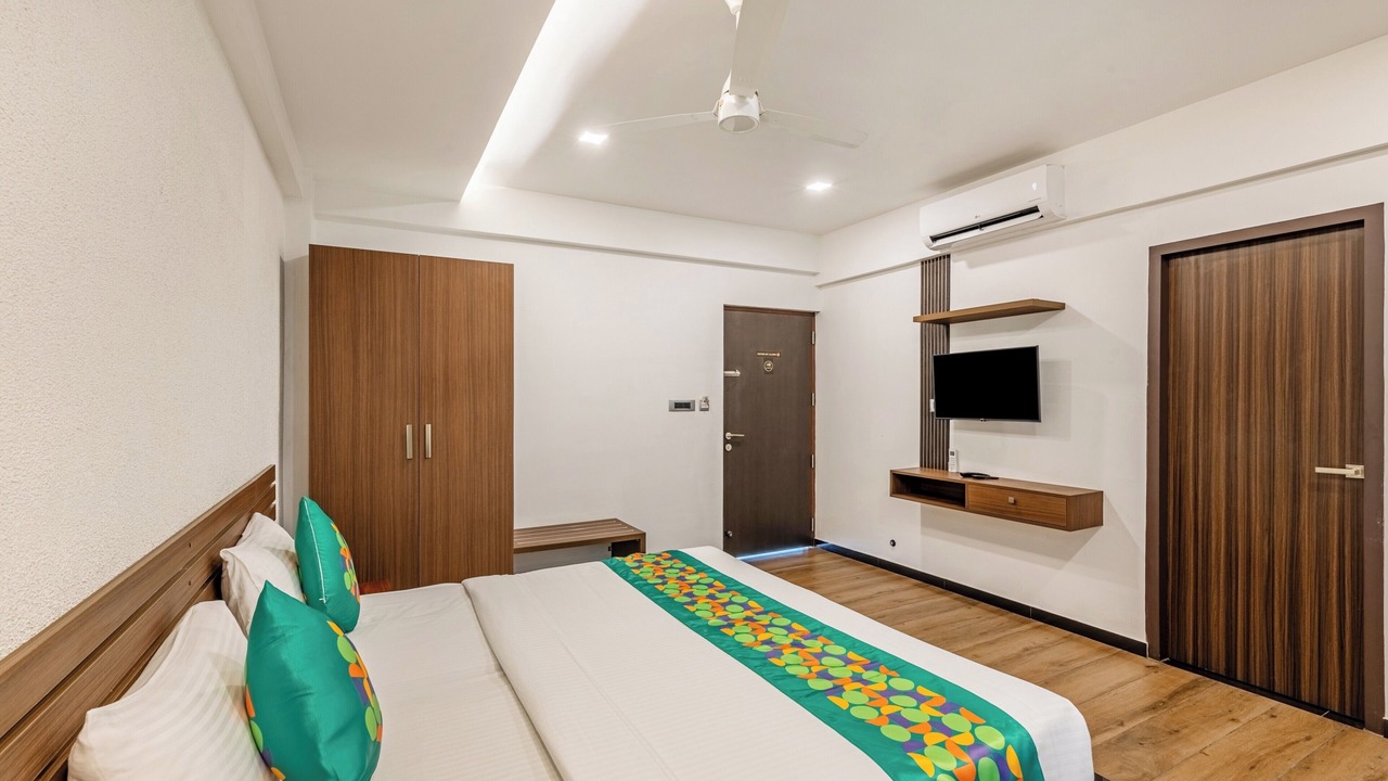 Photo of Bedroom in Thampanoor