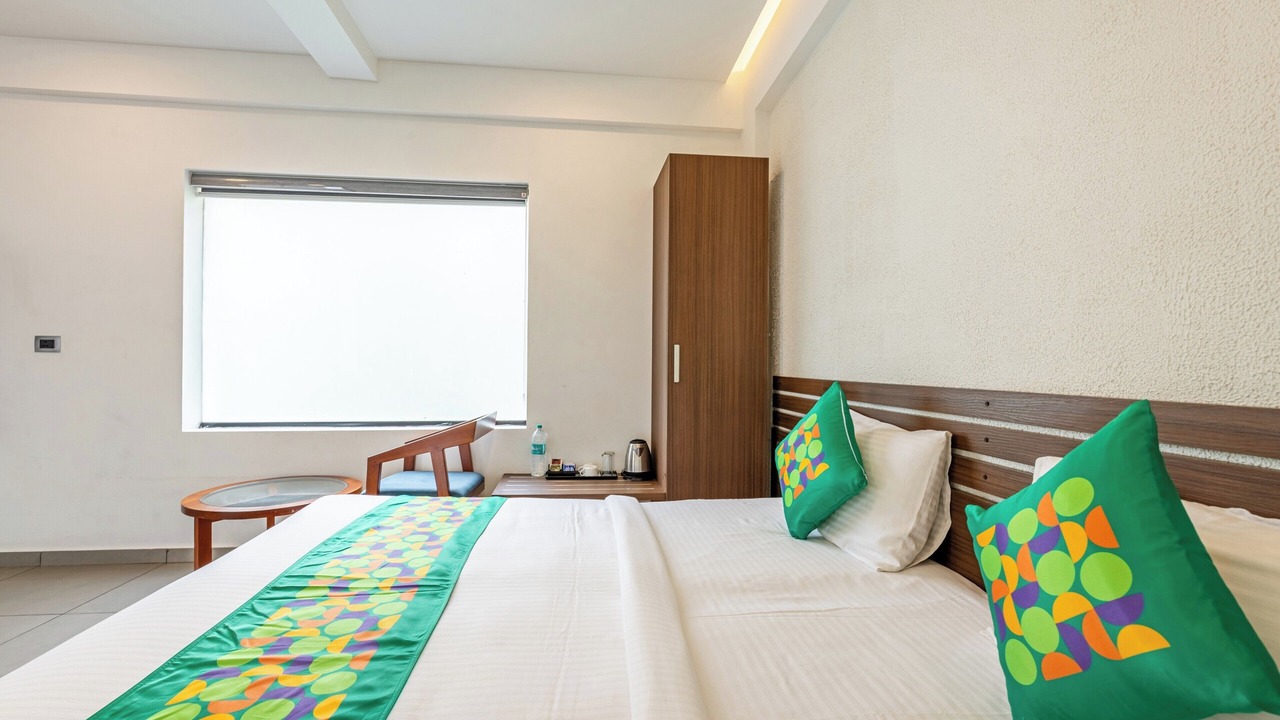 Photo of Bedroom in Thampanoor