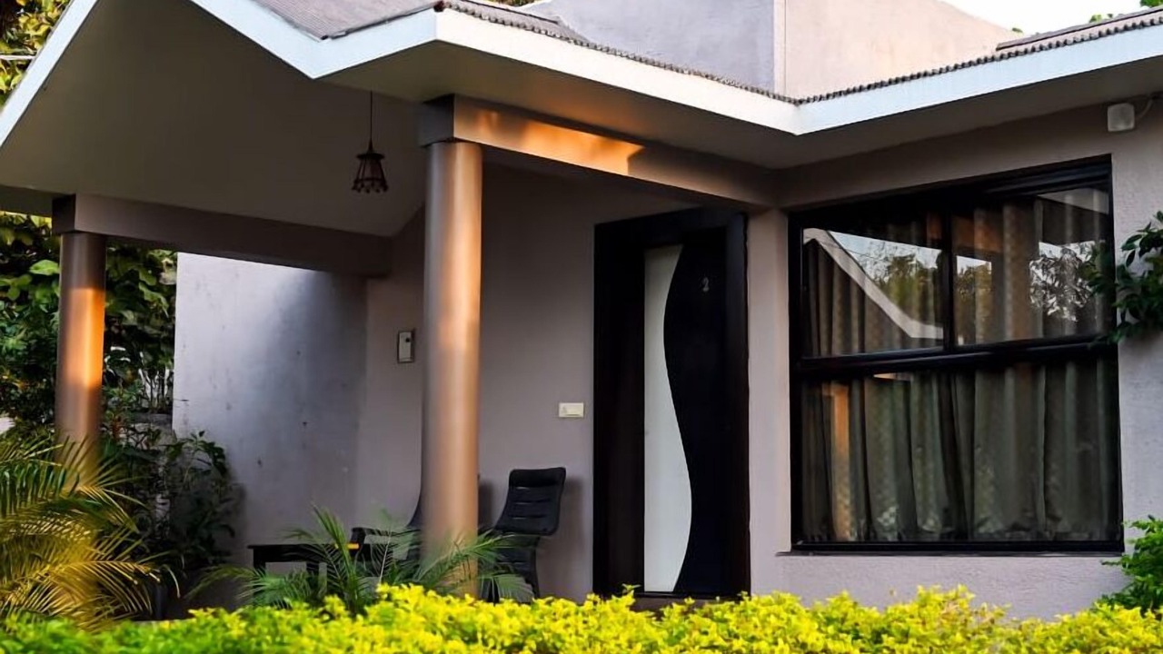 Photo of Outdoor in Mocha