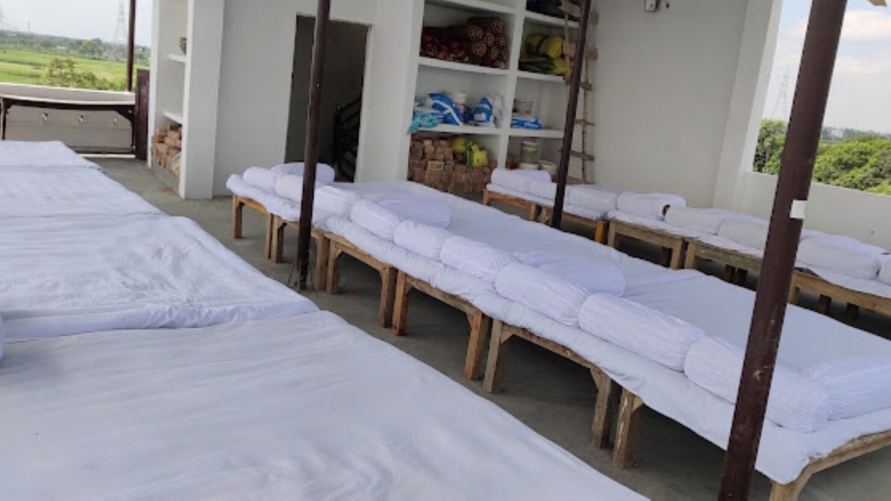 Photo of Bedroom in Bettiah