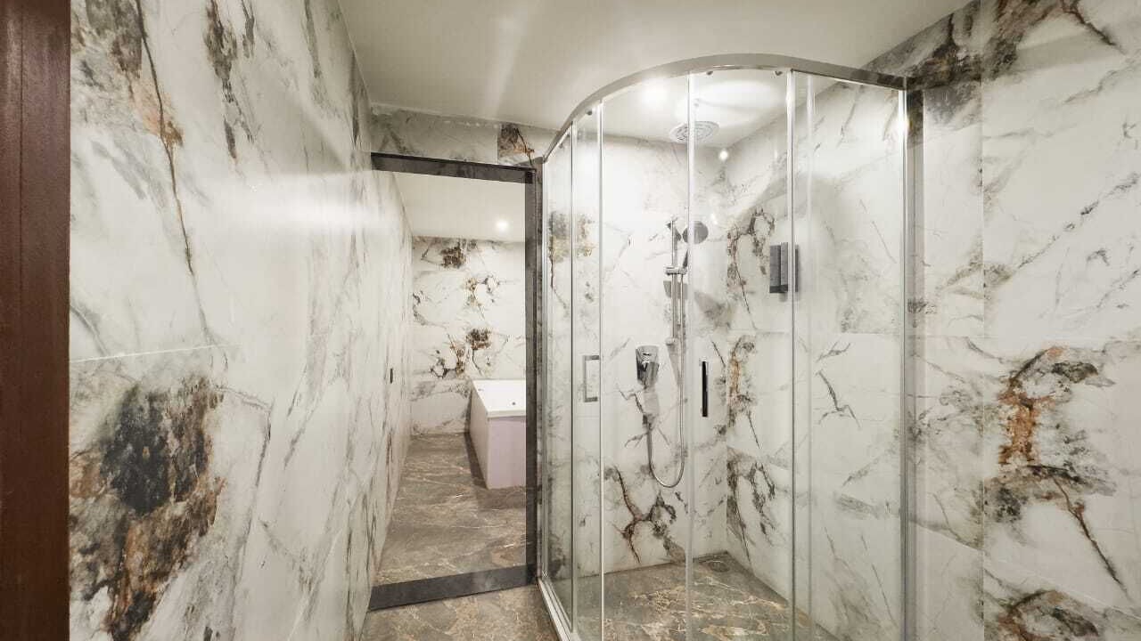 Photo of Bathroom in Rau