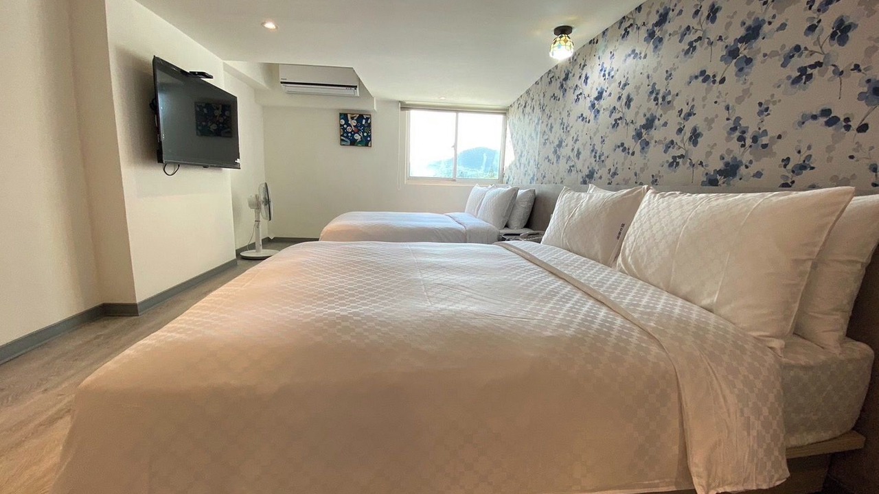 Photo of Bedroom in Big Beach
