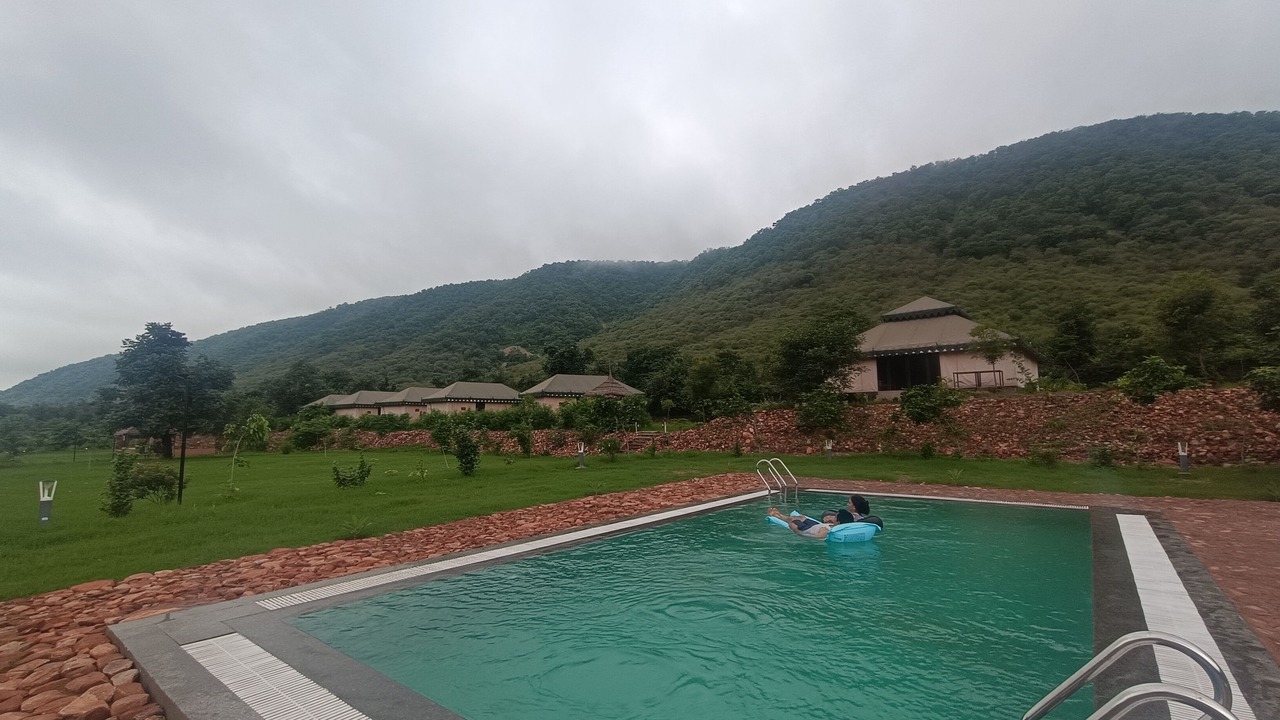 Photo of Outdoor in Jhiri