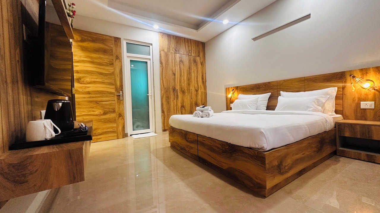 Photo of Bedroom in Sushant Lok