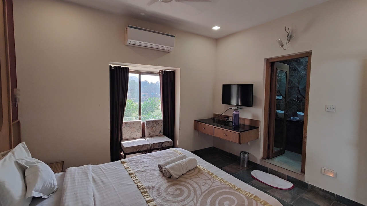 Photo of Bedroom in Mount Abu