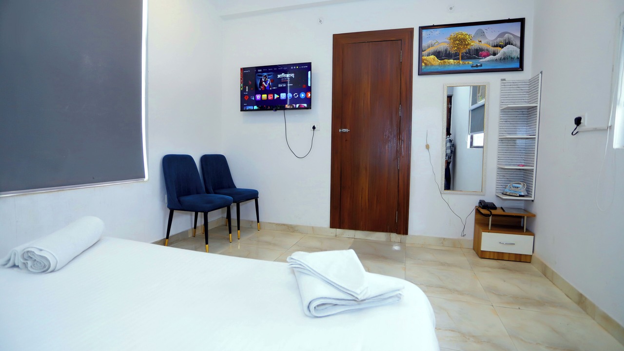 Photo of Bedroom in Sector 70