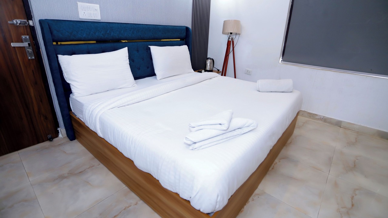 Photo of Bedroom in Sector 70