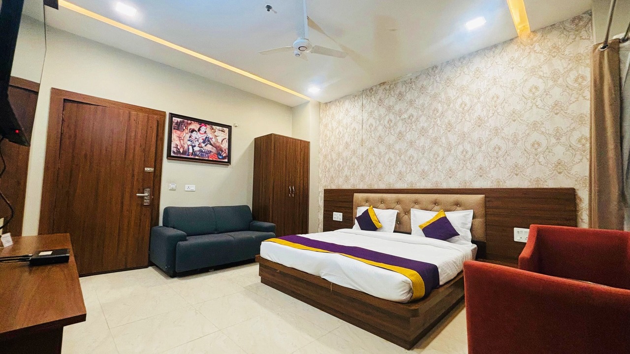 Photo of Bedroom in Malviya Nagar