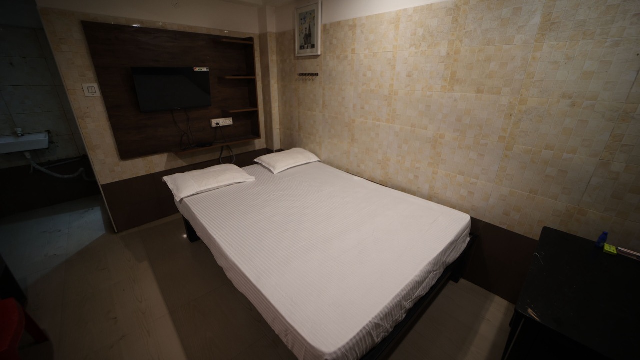 Photo of Bedroom in Velankanni