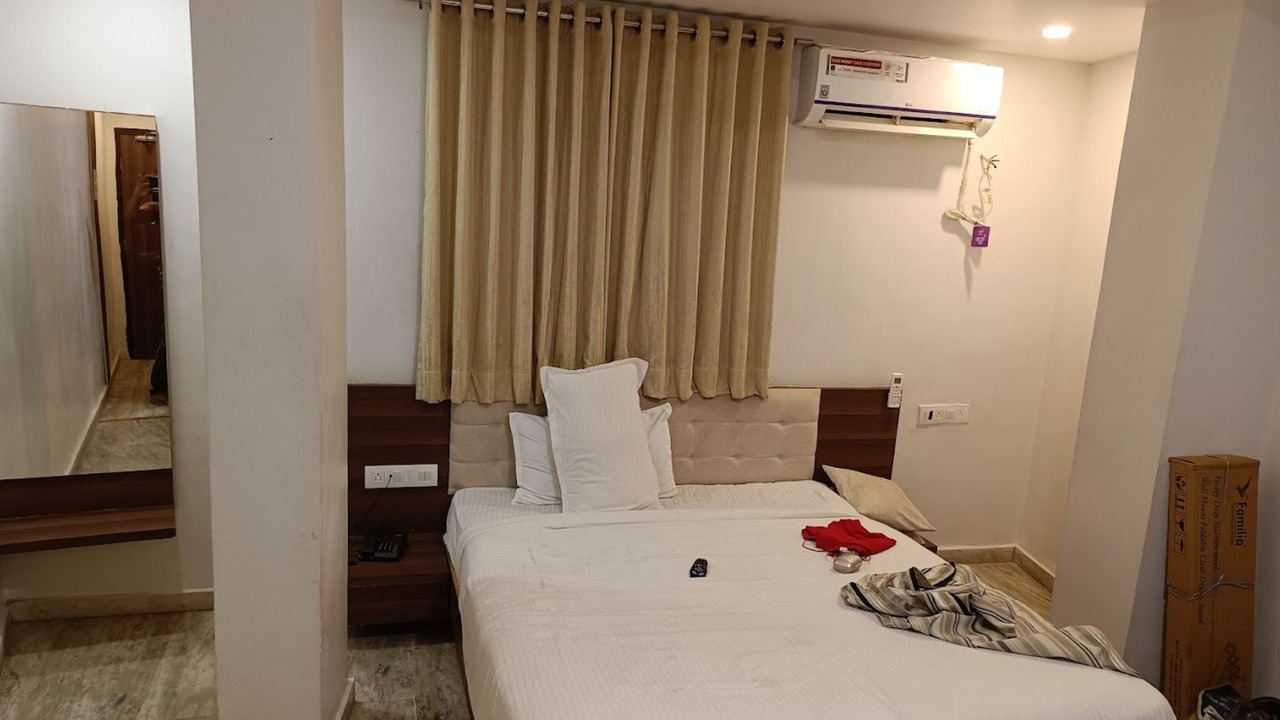 Photo of Bedroom in Mahesana