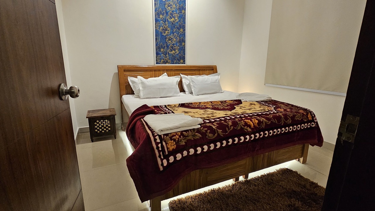 Photo of Bedroom in Sector 63