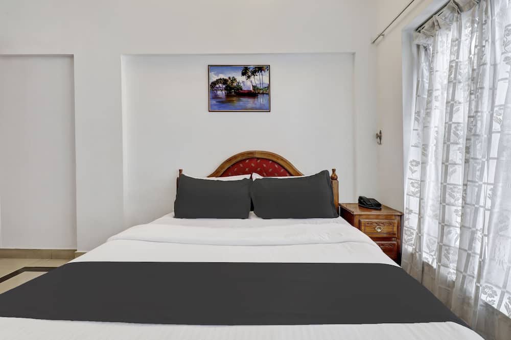 Photo of Bedroom in Statue