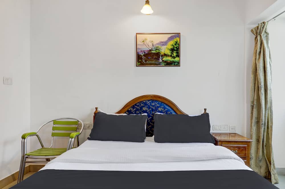 Photo of Bedroom in Statue