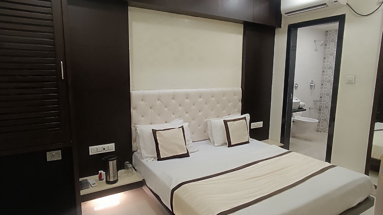 Photo of Bedroom in Mount Abu