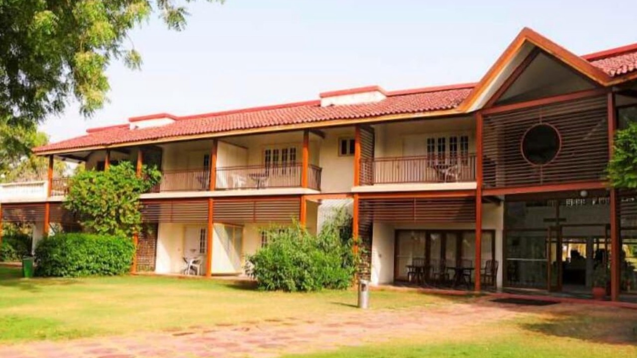 Photo of Bedroom in Mahesana
