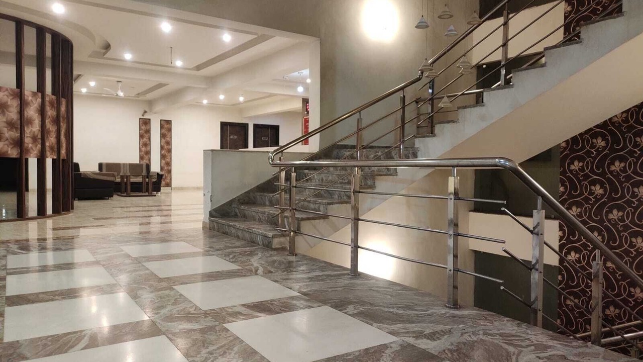 Photo of Livingroom in Malabar Hill
