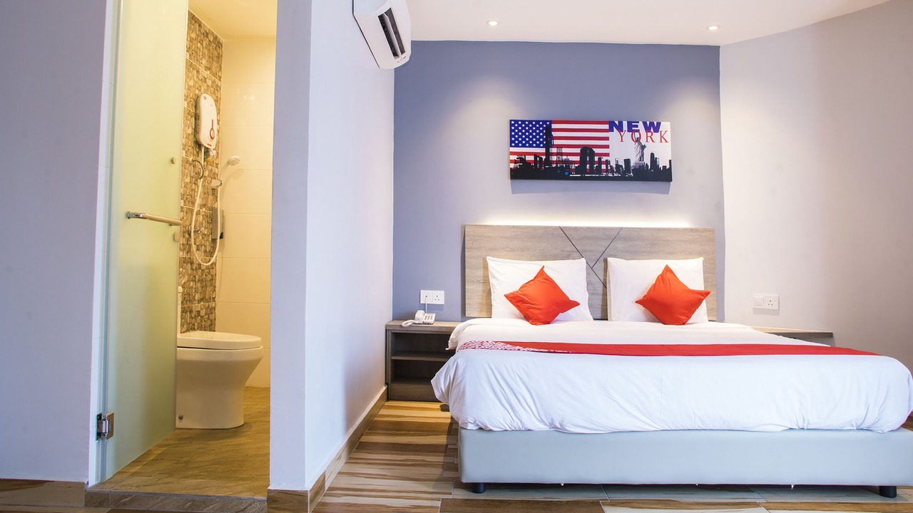 Photo of Bedroom in The Strand