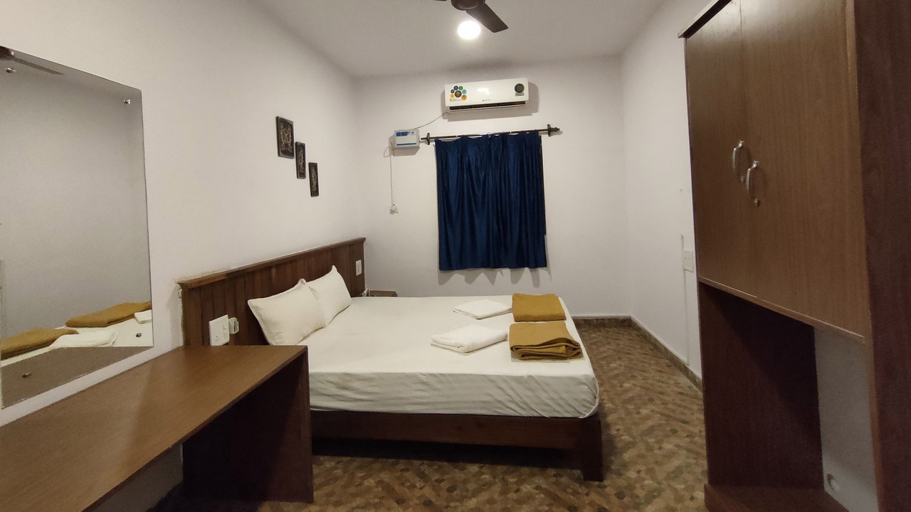 Photo of Bedroom in Vagator