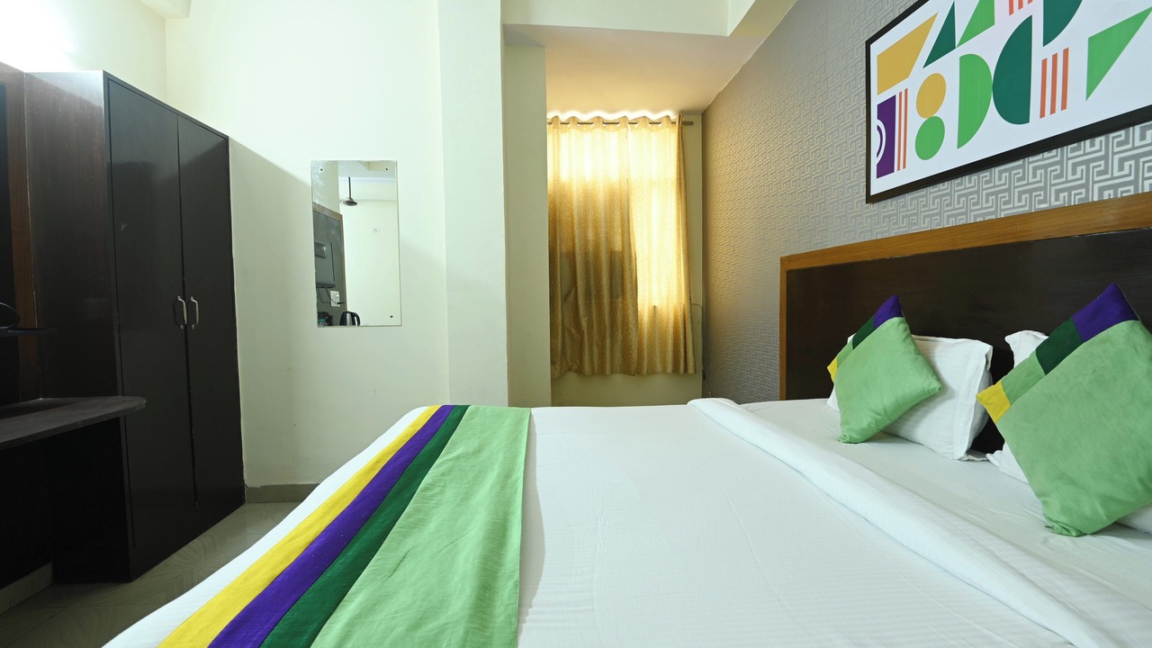 Photo of Bedroom in Sector 62