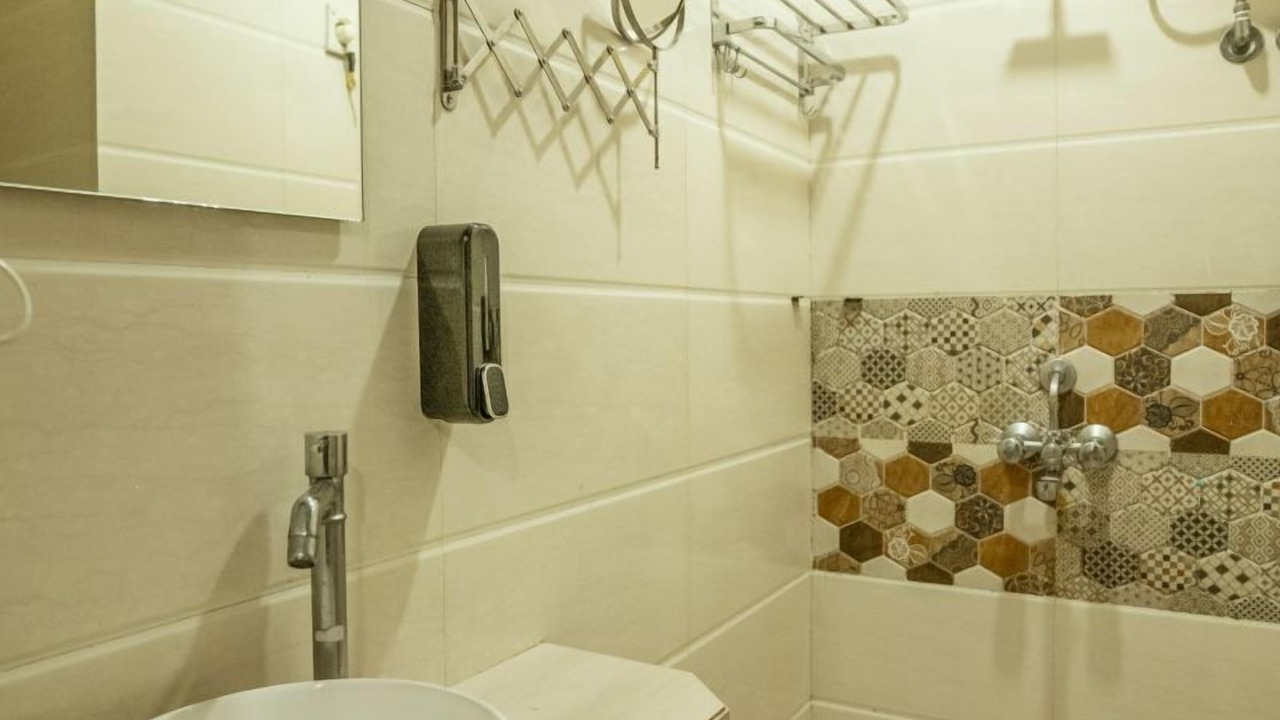 Photo of Bathroom in Santacruz West