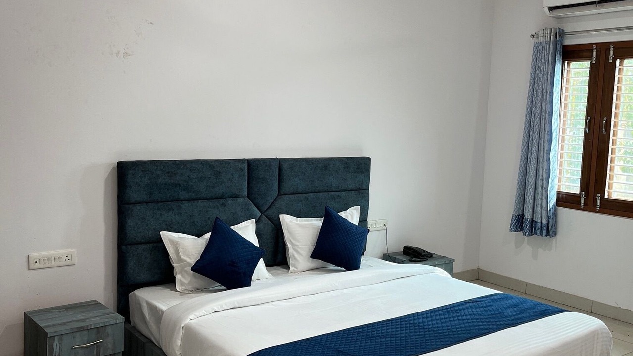 Photo of Bedroom in Mehandipur
