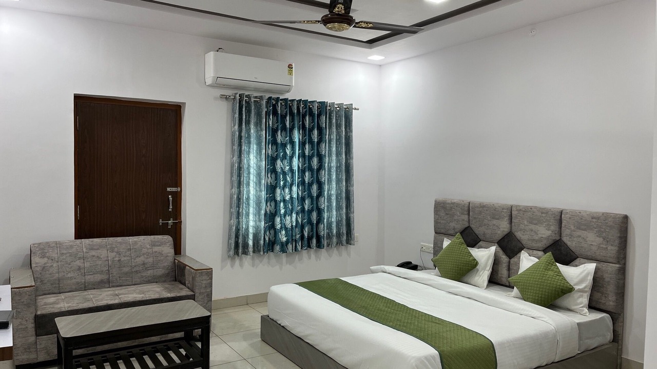 Photo of Bedroom in Mehandipur