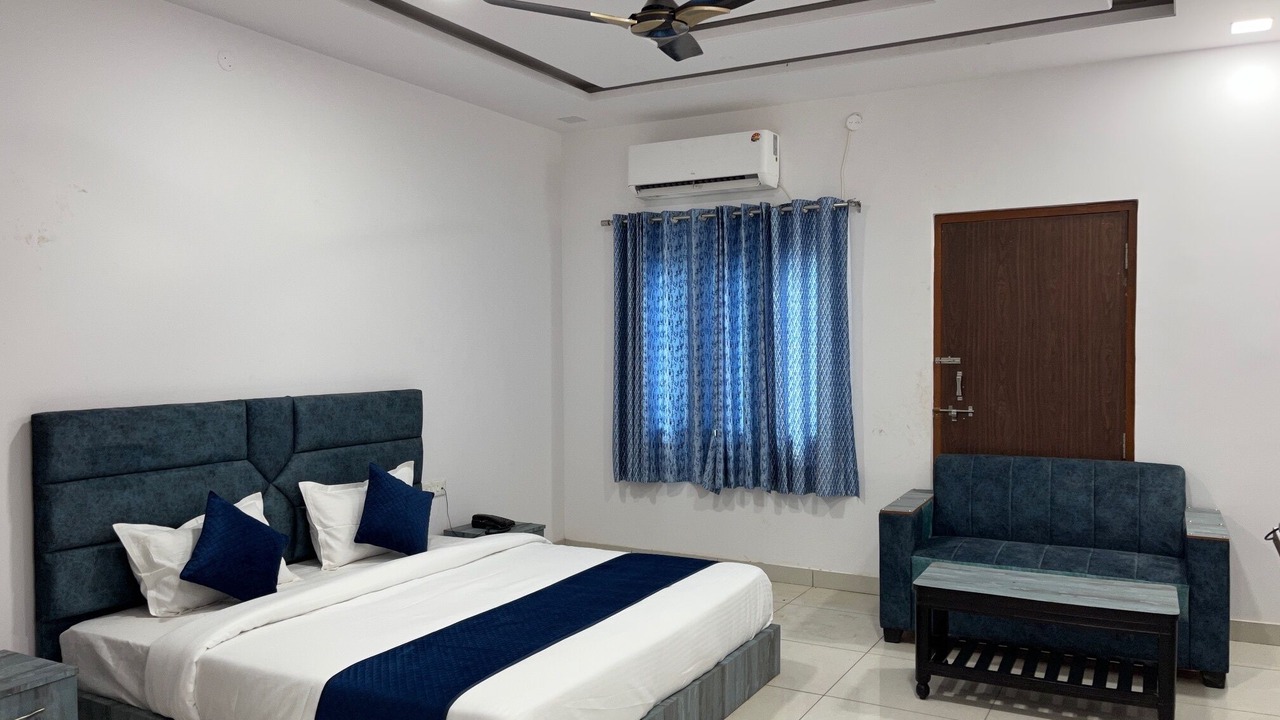 Photo of Bedroom in Mehandipur