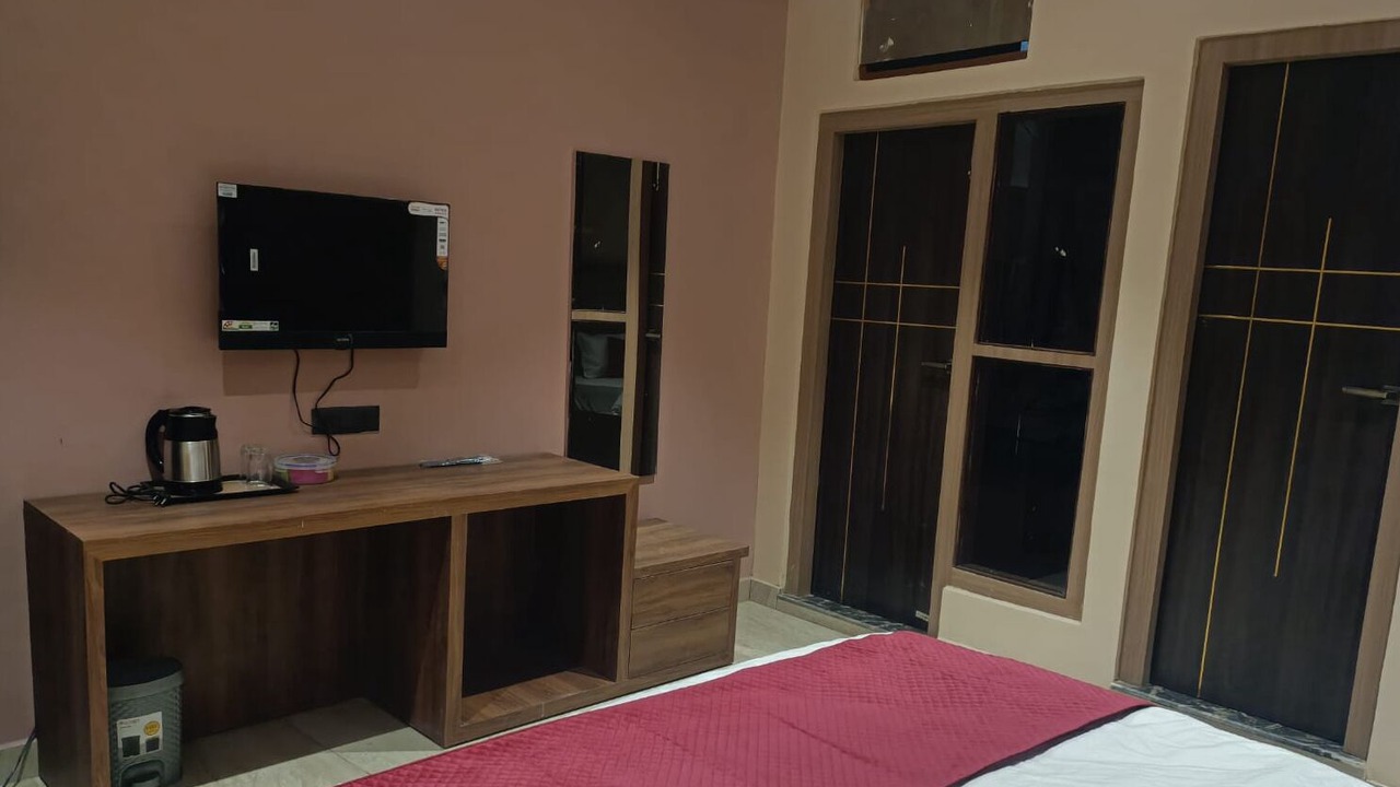 Photo of Bedroom in Sultanpur