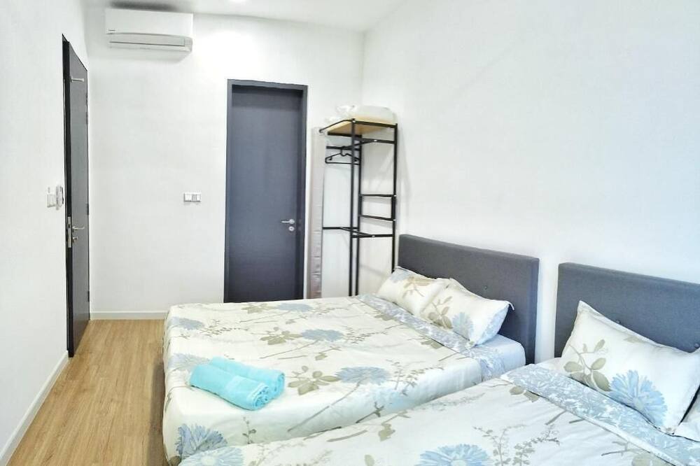 Photo of Bedroom in Maluri