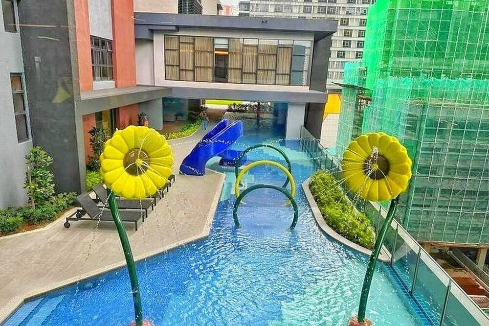 Photo of Outdoor in Maluri