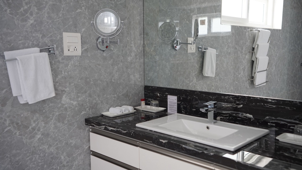 Photo of Bathroom in Desuri