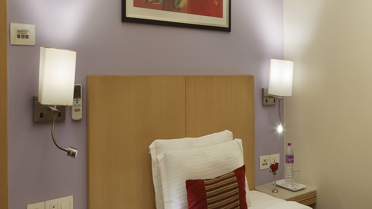Photo of Bedroom in Prabhadevi