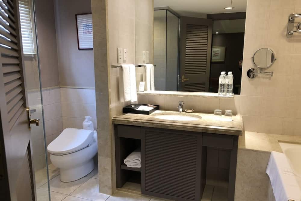 Photo of Bathroom in East District