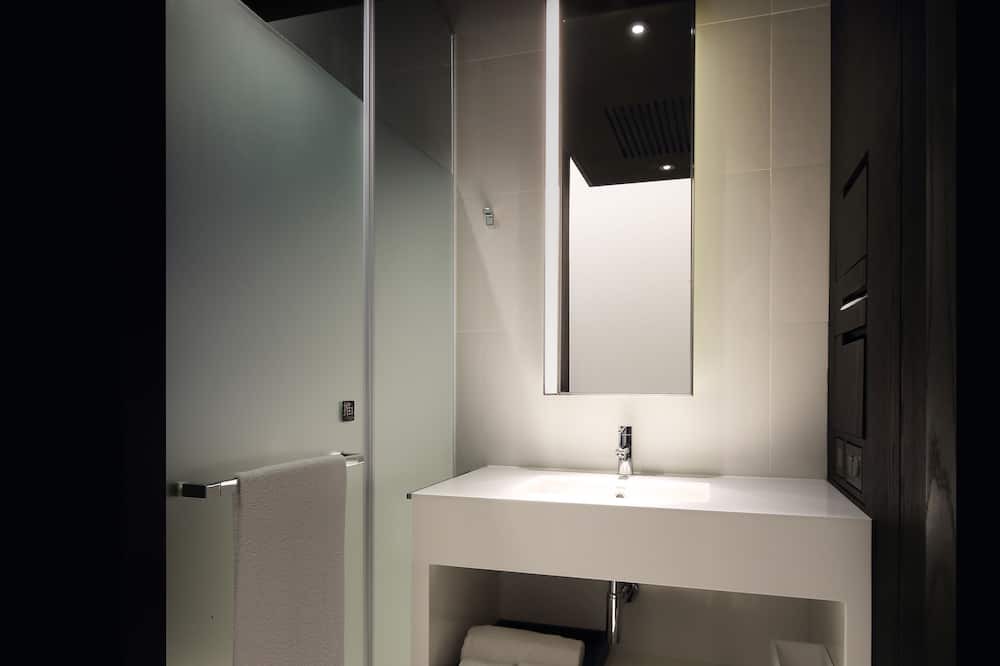 Photo of Bathroom in East District