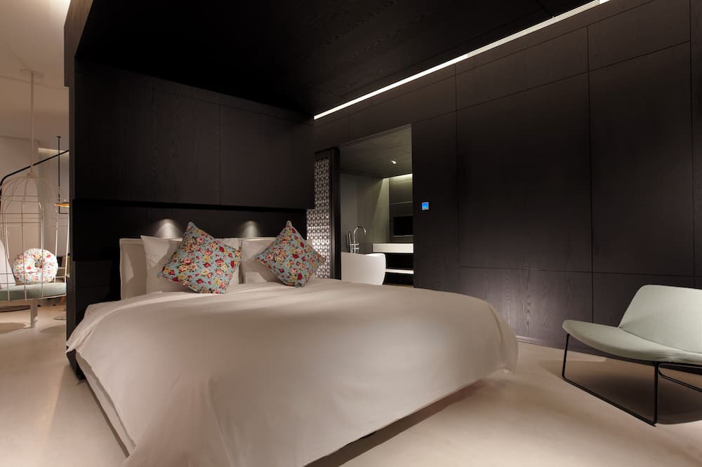 Photo of Bedroom in East District