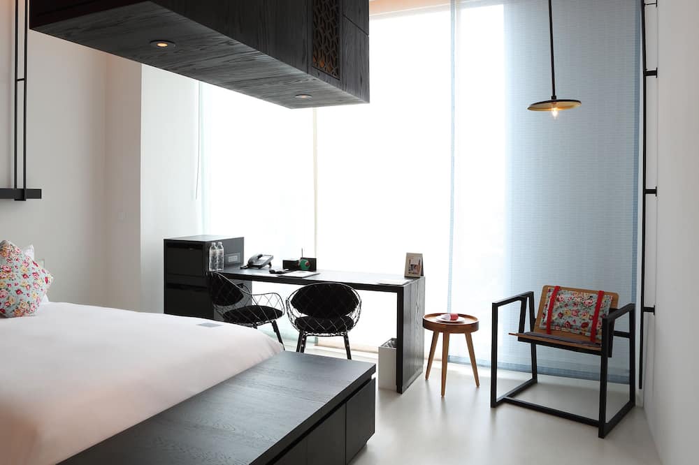 Photo of Bedroom in East District