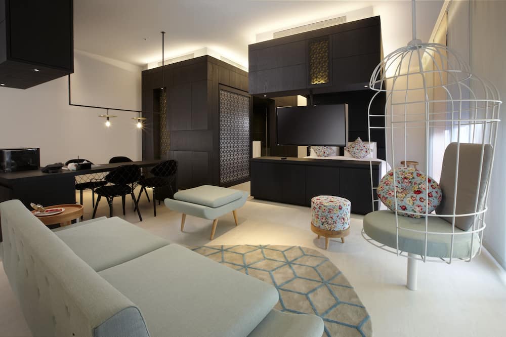 Photo of Bedroom in East District