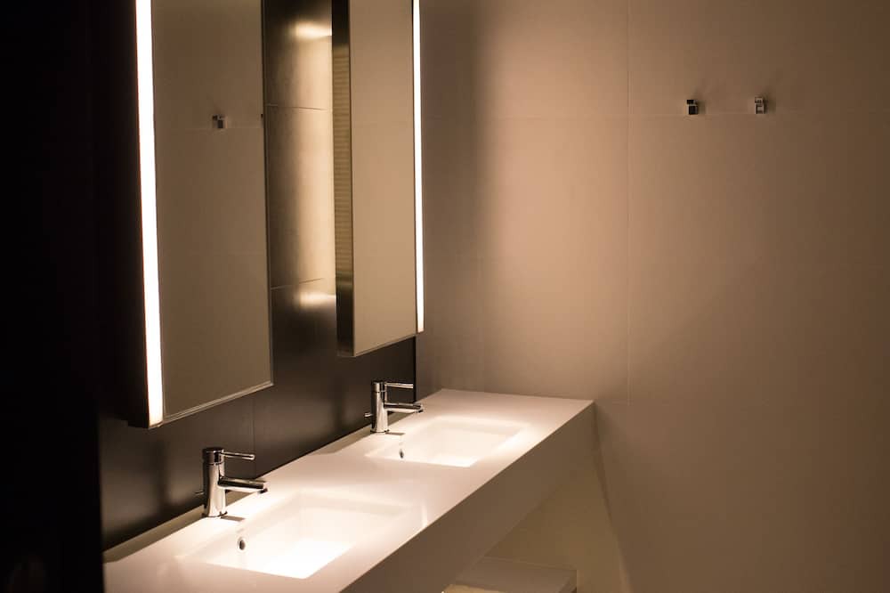 Photo of Bathroom in East District