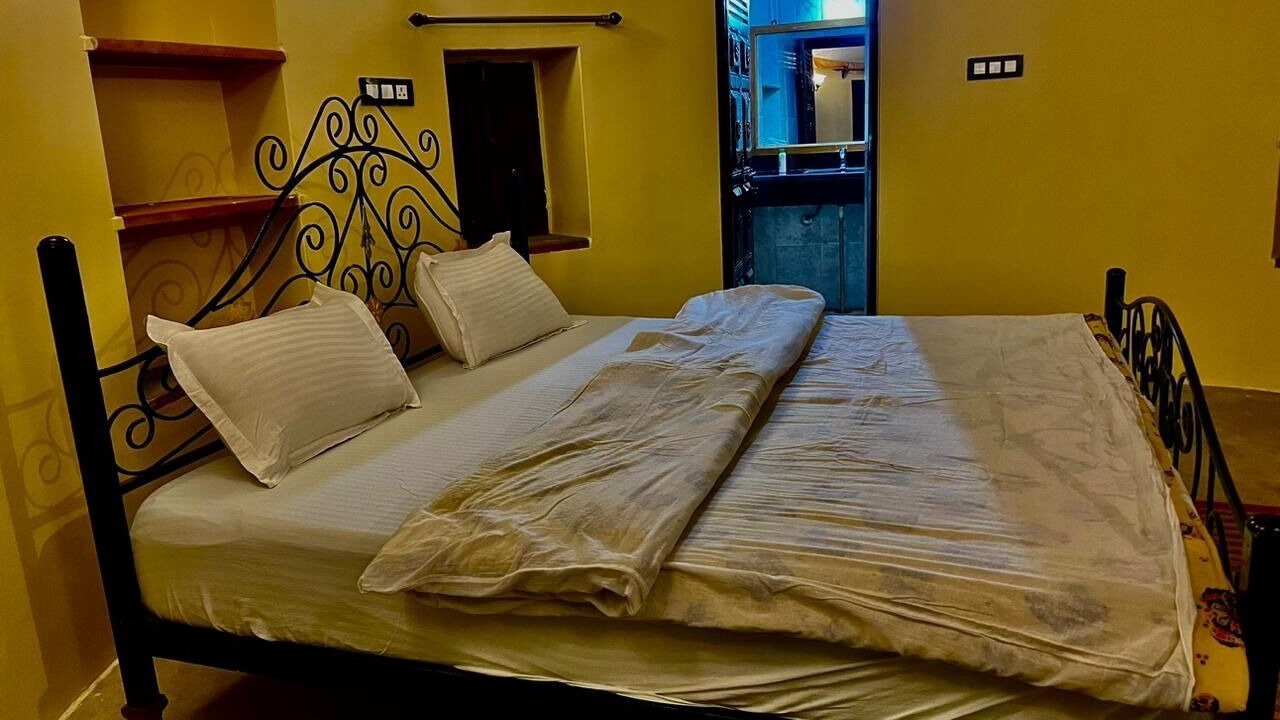 Photo of Bedroom in Salawas