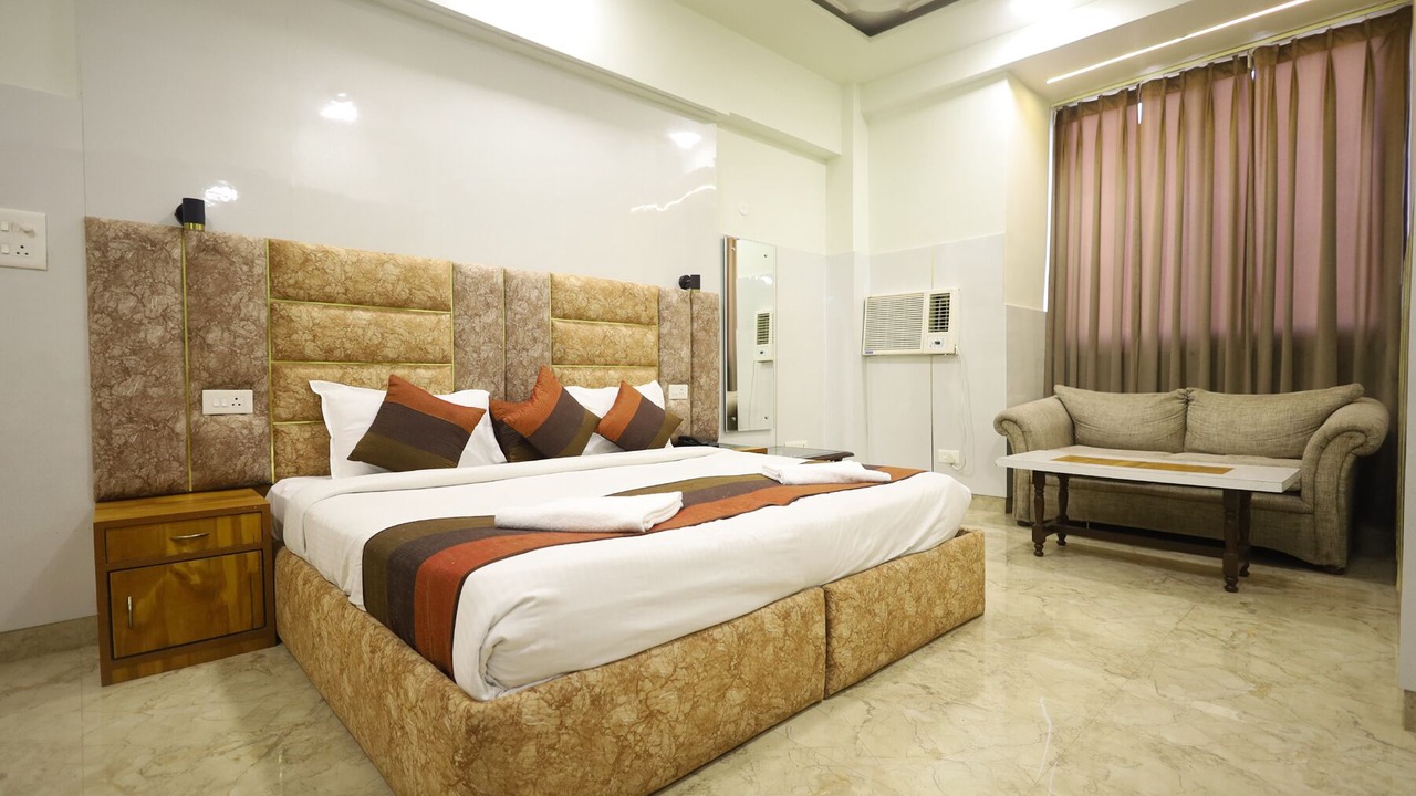 Photo of Bedroom in Raj Nagar