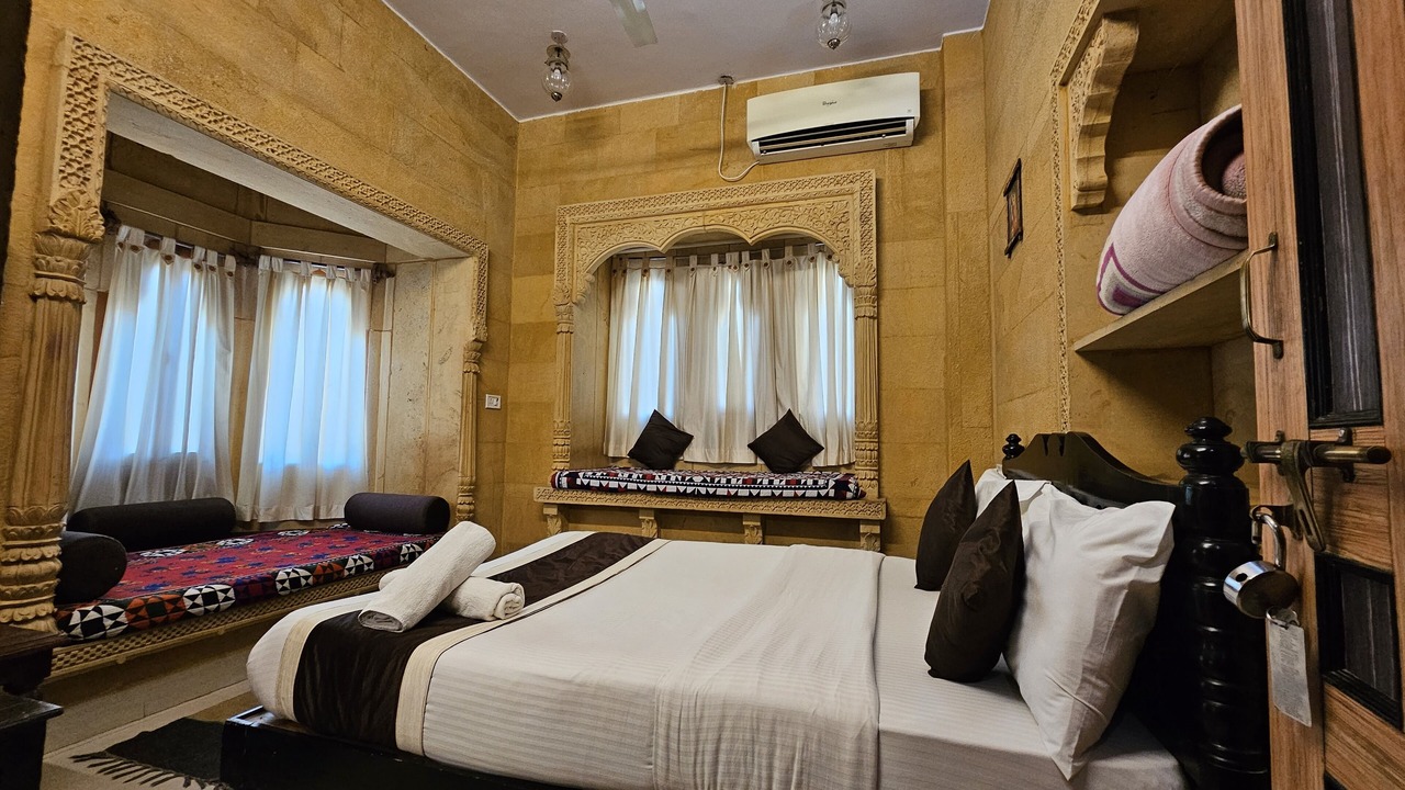 Photo of Bedroom in Amar Sagar Pol