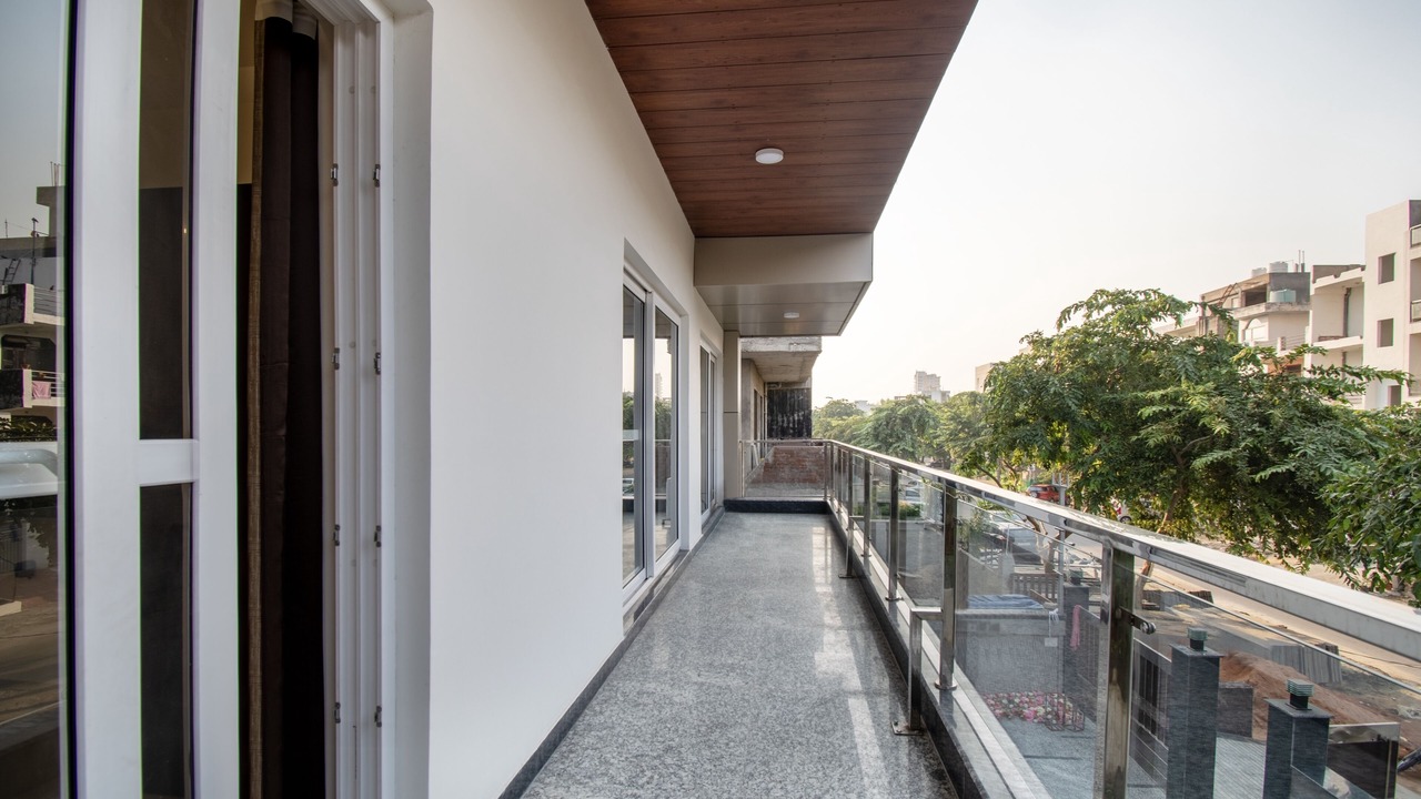 Photo of Patio Balcony in Sector 70